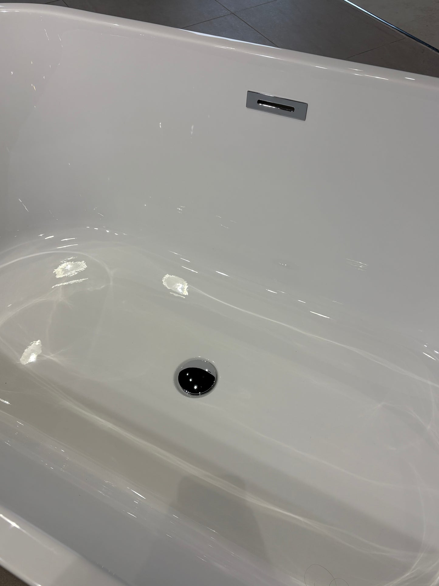 Provence Freestanding Bath 1600 x 750