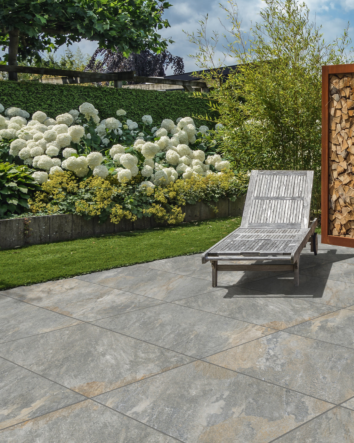 Quartzite Outdoor Paving